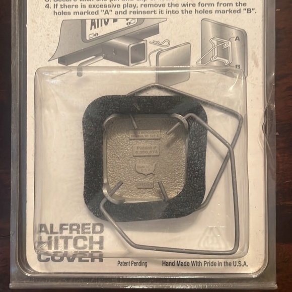 Hitch Cover - University of Pittsburgh - NWT - Picture 6 of 6